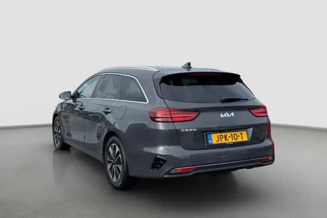 Kia Ceed (2025) thumbnail 2