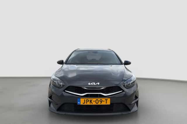 Kia Ceed (2025) thumbnail 3