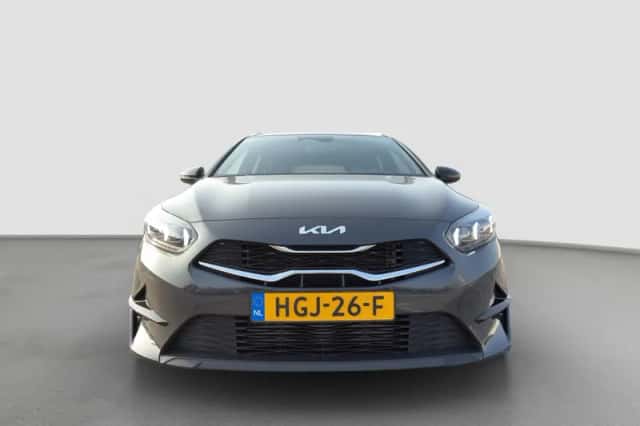 Kia Ceed (2025) thumbnail 4