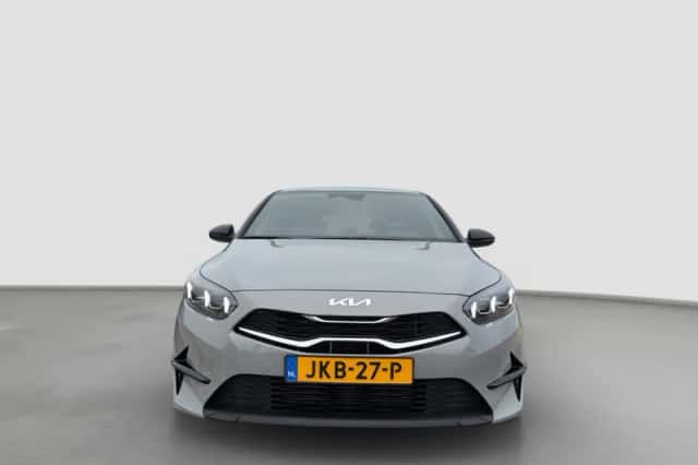 Kia Ceed (2025) thumbnail 4