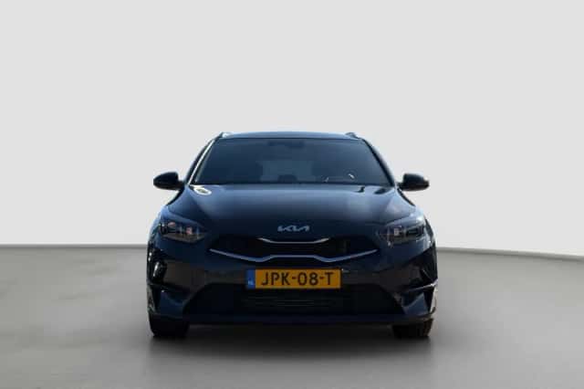 Kia Ceed (2025) thumbnail 4