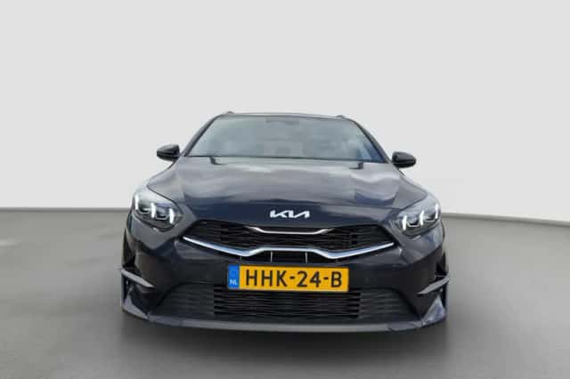 Kia Ceed (2025) thumbnail 4