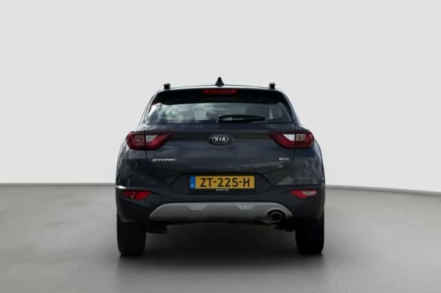 Kia Stonic (2019) thumbnail 5