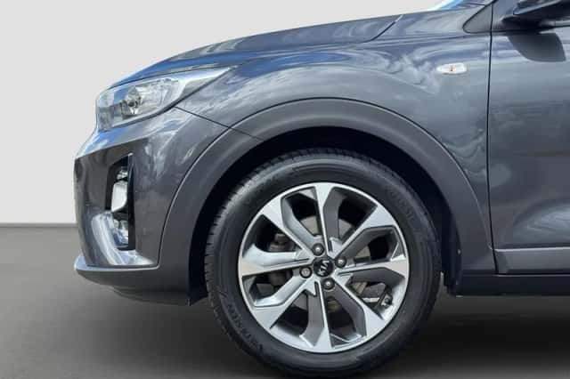 Kia Stonic (2019) thumbnail 6