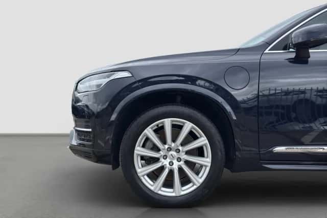 Volvo XC90 (2017) thumbnail 4
