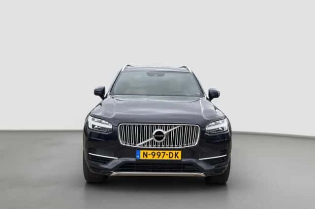 Volvo XC90 (2017) thumbnail 5