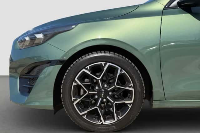 Kia Ceed (2024) thumbnail 4