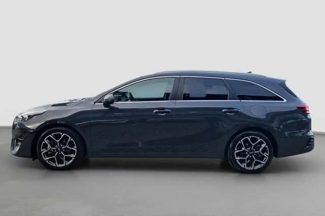 Kia Ceed (2025) thumbnail 2