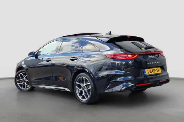 Kia ProCeed (2020) thumbnail 3
