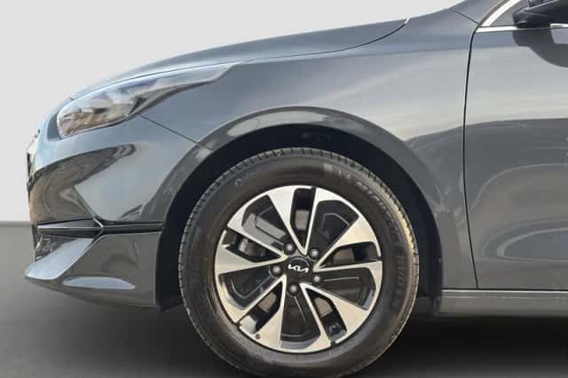 Kia Ceed (2025) thumbnail 4
