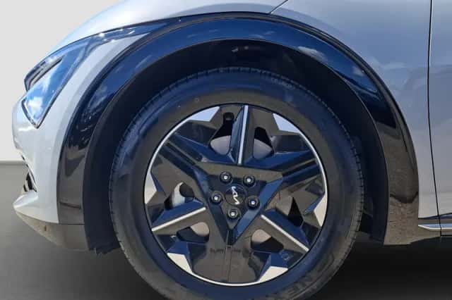 Kia EV6 (2025) thumbnail 5