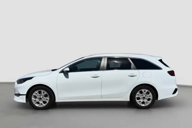 Kia Ceed (2024) thumbnail 3