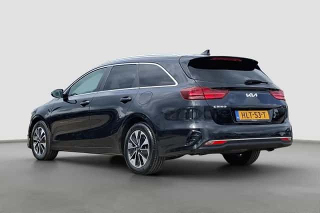 Kia Ceed (2025) thumbnail 2