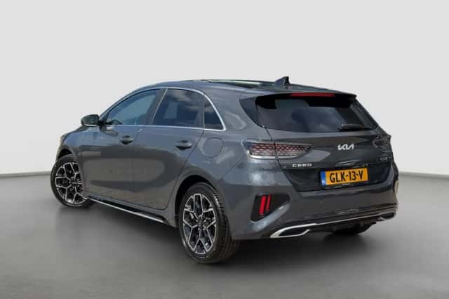 Kia Ceed (2024) thumbnail 2