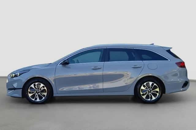 Kia Ceed (2025) thumbnail 2