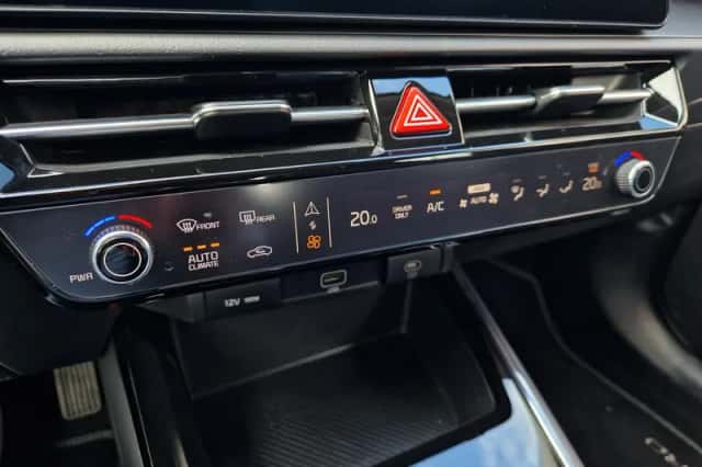 Kia Niro (2025) thumbnail 6