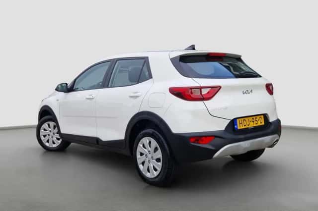 Kia Stonic (2025) thumbnail 3
