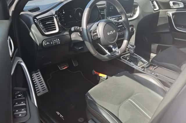 Kia XCeed (2025) thumbnail 4