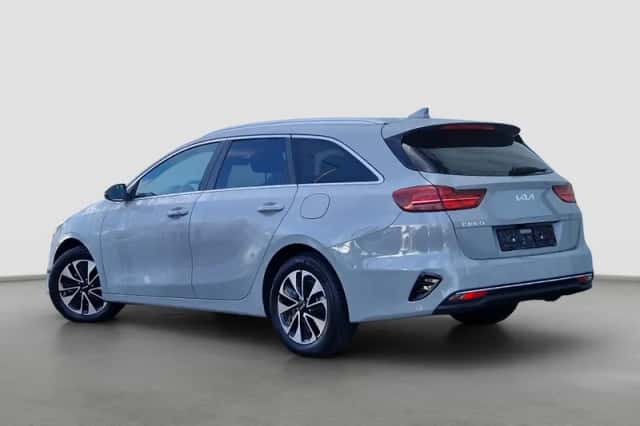 Kia Ceed (2025) thumbnail 3