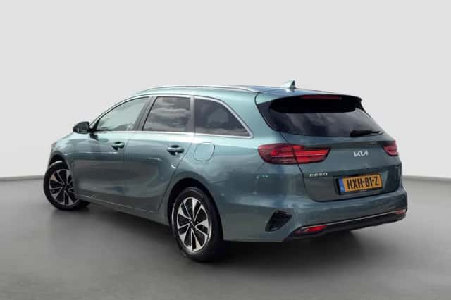 Kia Ceed (2025) thumbnail 2