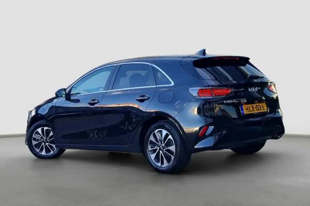 Kia Ceed (2025) thumbnail 3