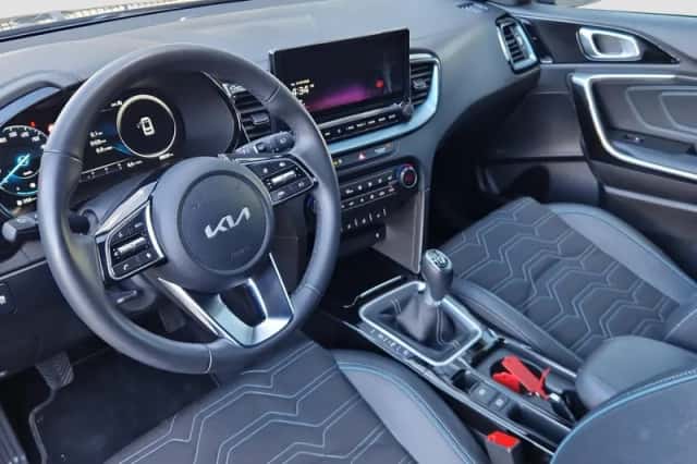 Kia Ceed (2025) thumbnail 4