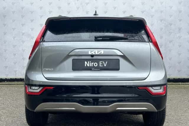 Kia Niro EV (2024) thumbnail 5