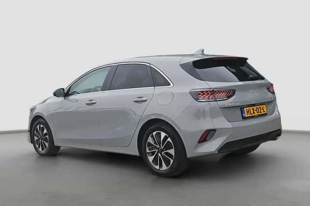 Kia Ceed (2025) thumbnail 3
