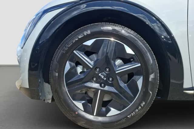 Kia EV6 (2025) thumbnail 4