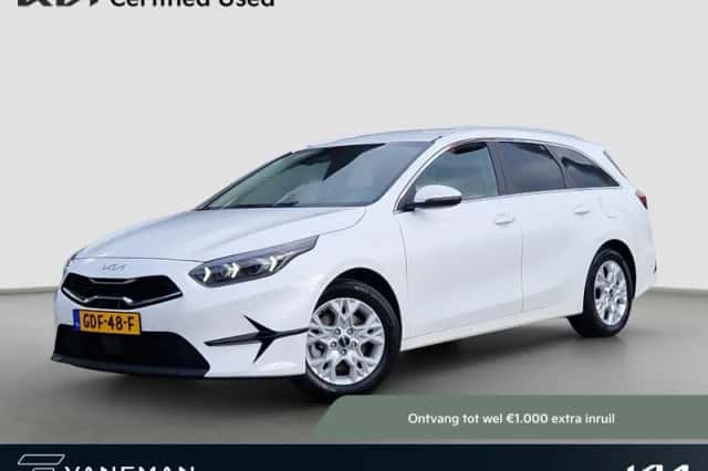 Kia Ceed (2024) thumbnail 1