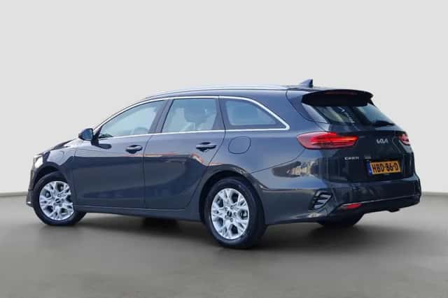 Kia Ceed (2025) thumbnail 3