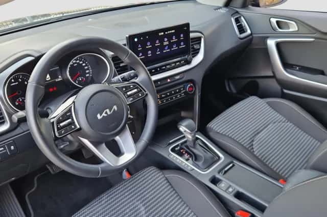 Kia Ceed (2025) thumbnail 4