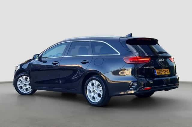 Kia Ceed (2025) thumbnail 3