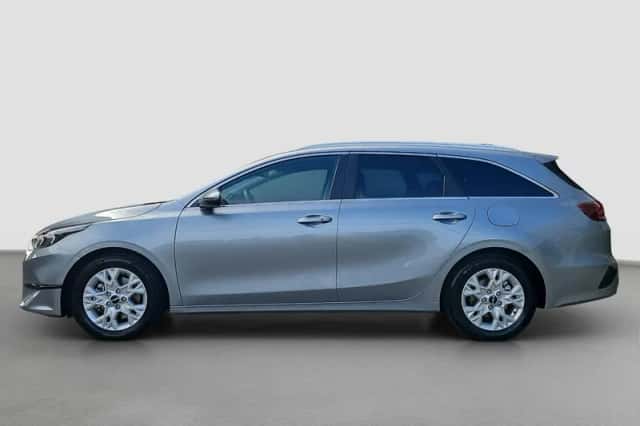 Kia Ceed (2025) thumbnail 2