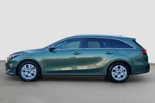 Kia Ceed (2025) thumbnail 2
