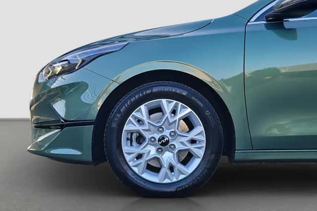 Kia Ceed (2025) thumbnail 4
