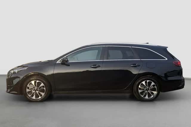 Kia Ceed (2025) thumbnail 2