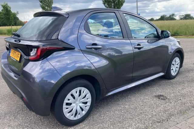 Toyota Yaris (2023) thumbnail 6