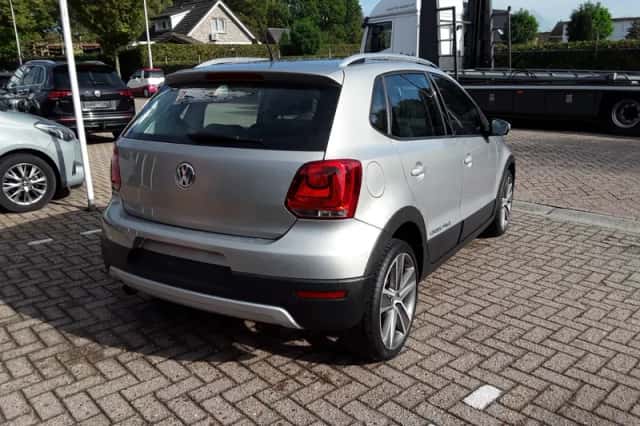 Volkswagen Polo (2013) thumbnail 5