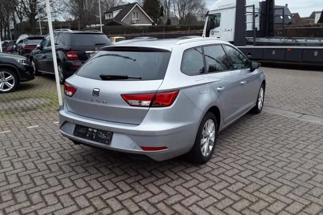 SEAT Leon (2019) thumbnail 5