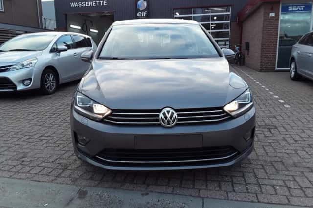Volkswagen Golf Sportsvan (2016) thumbnail 3