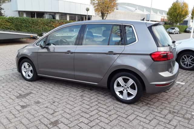 Volkswagen Golf Sportsvan (2016) thumbnail 6