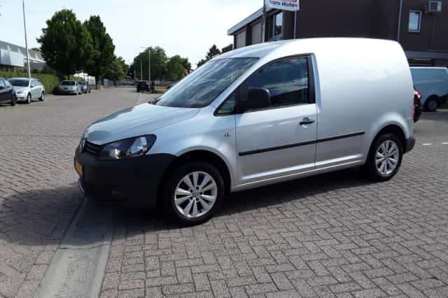 Volkswagen Caddy (2014) thumbnail 2