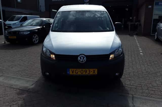 Volkswagen Caddy (2014) thumbnail 3