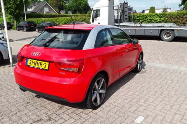 Audi A1 (2010) thumbnail 5