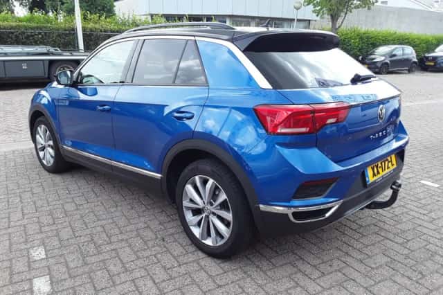 Volkswagen T-Roc (2018) thumbnail 6