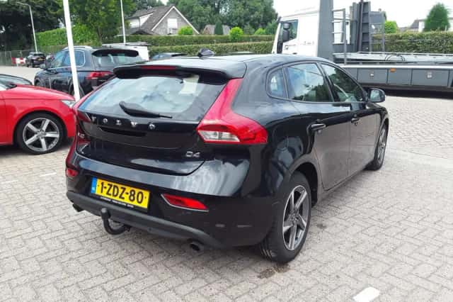 Volvo V40 (2014) thumbnail 5