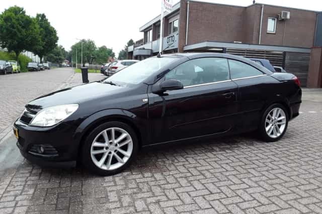 Opel Astra (2007) thumbnail 2