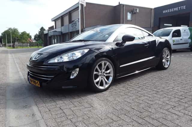 Peugeot RCZ (2012) thumbnail 1