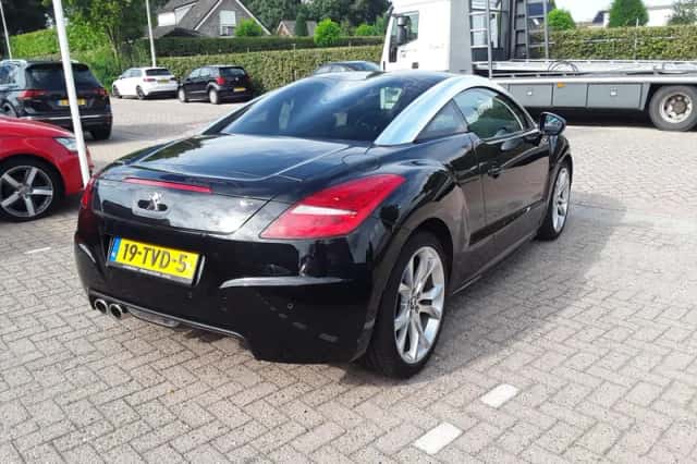 Peugeot RCZ (2012) thumbnail 5